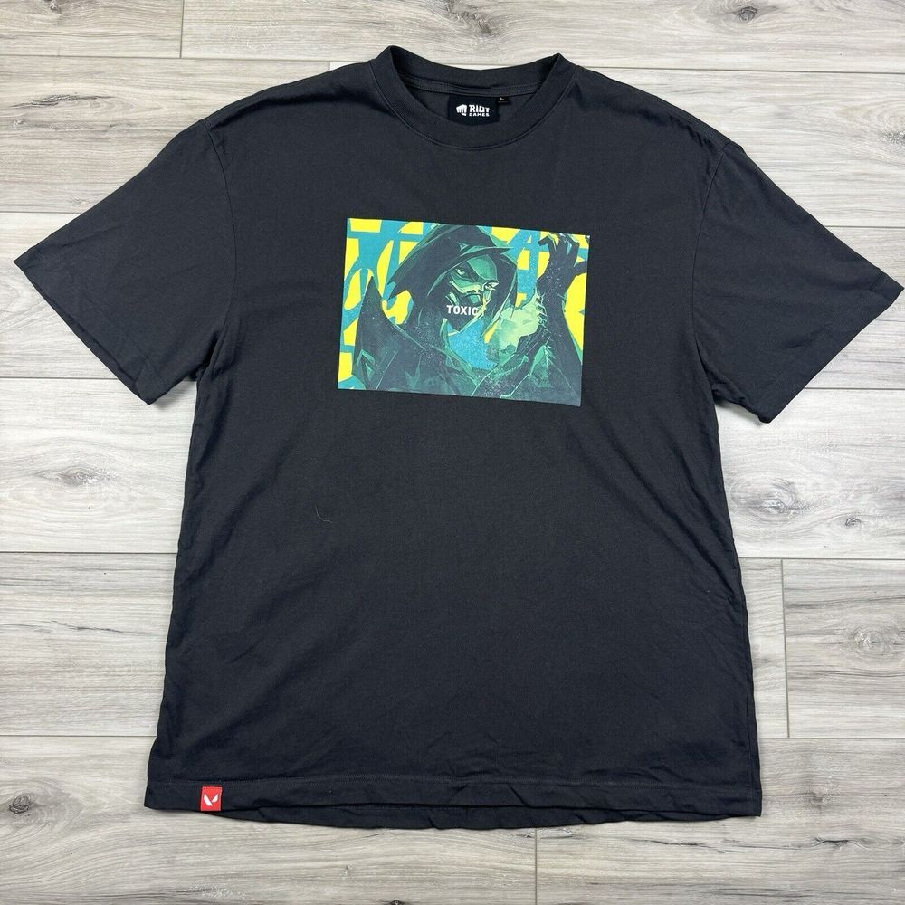 Riot Games Valorant Toxic Black Large Short Sleeve Cotton Crewneck Graphic Shirt